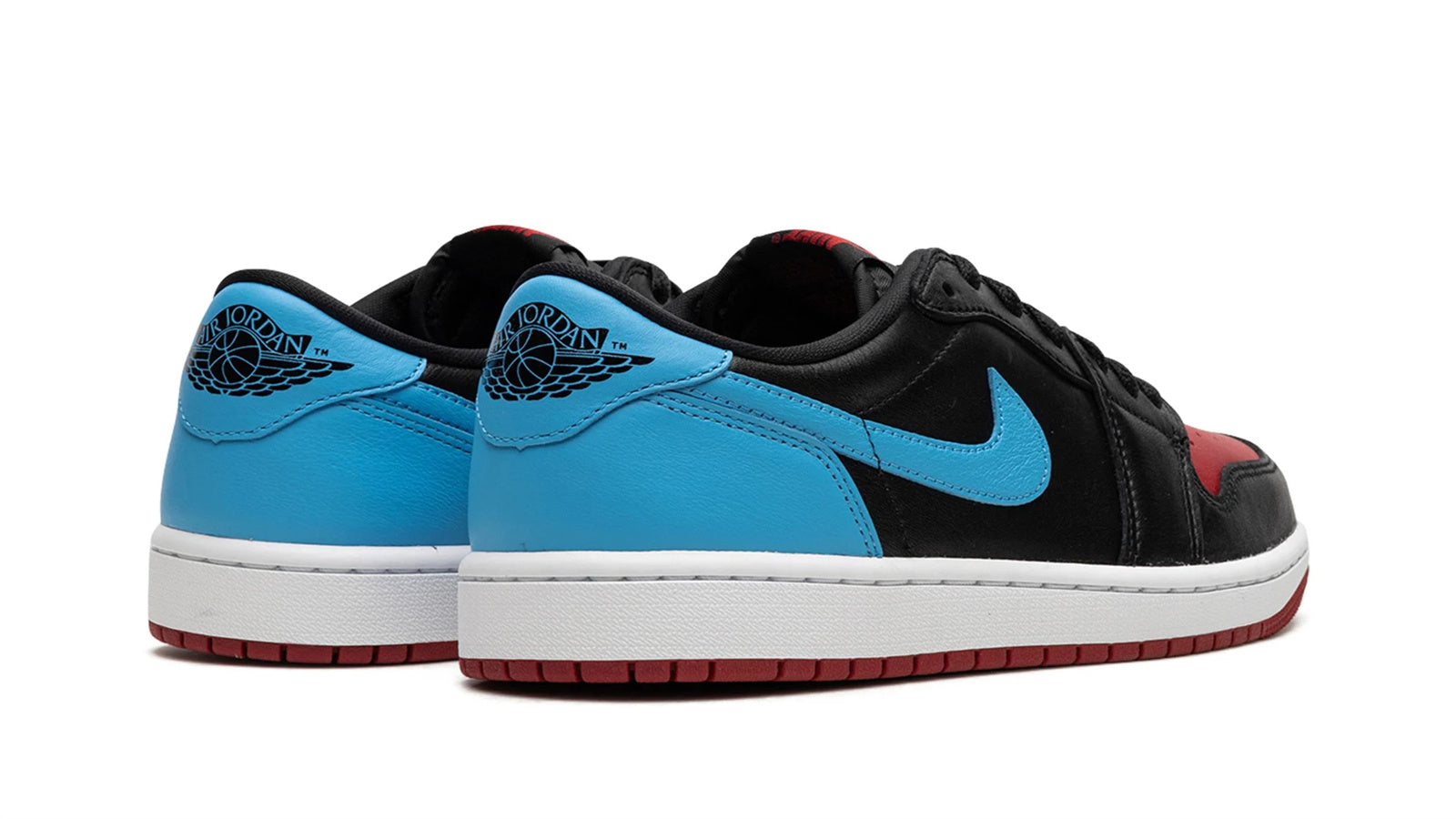 AIR JORDAN 1 LOW OG WMNS "UNC to Chicago"