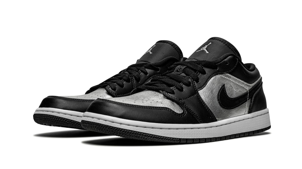 AIR JORDAN 1 LOW SE WMNS "Silver Toe"