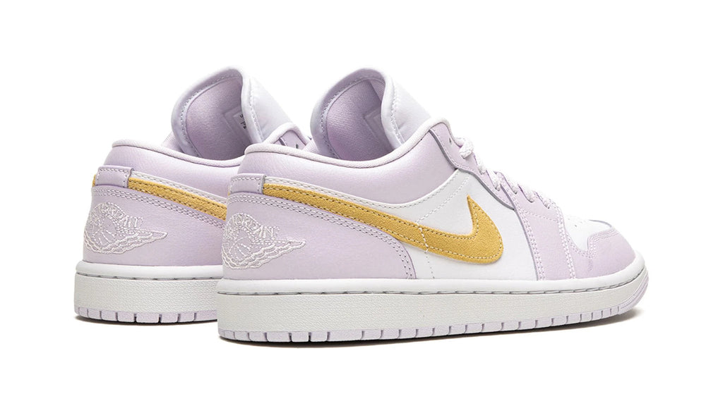 AIR JORDAN 1 LOW WMNS "Barely Grape"
